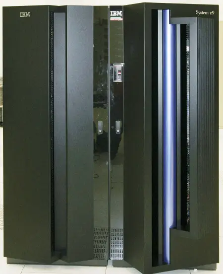 الوجه الأمامي لنظام IBM System z9