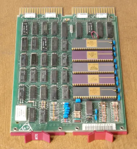 لوحة وحدة المعالجة المركزية PDP-11 M7270 مع مجموعة شرائح LSI-11/2، من مجموعة RCS/RI.